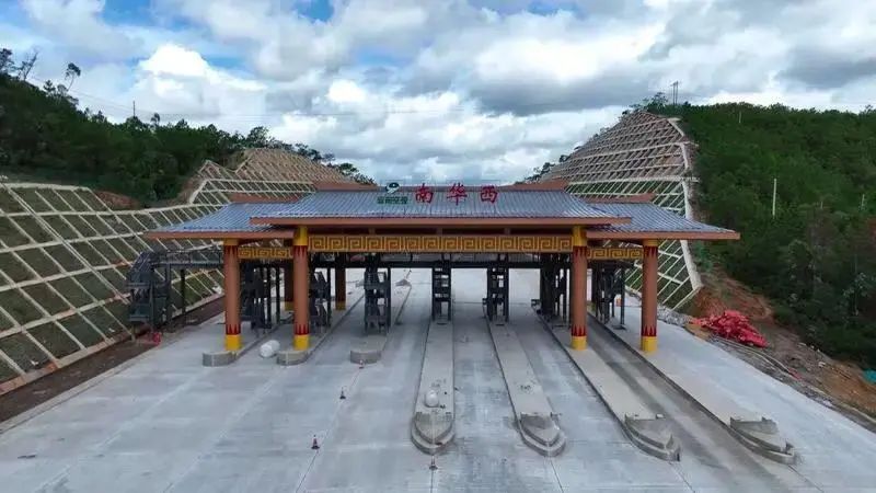 FM954昆明汽车音乐广播