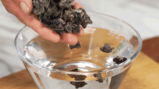 泡好的木耳发黏一定要丢掉