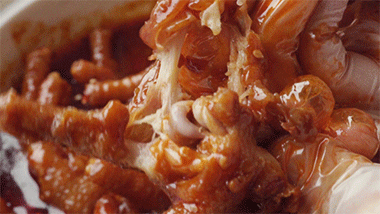 超市里的烤鸡为什么卖那么便宜 