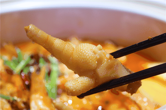 3个鸡爪热量约等于两碗米饭