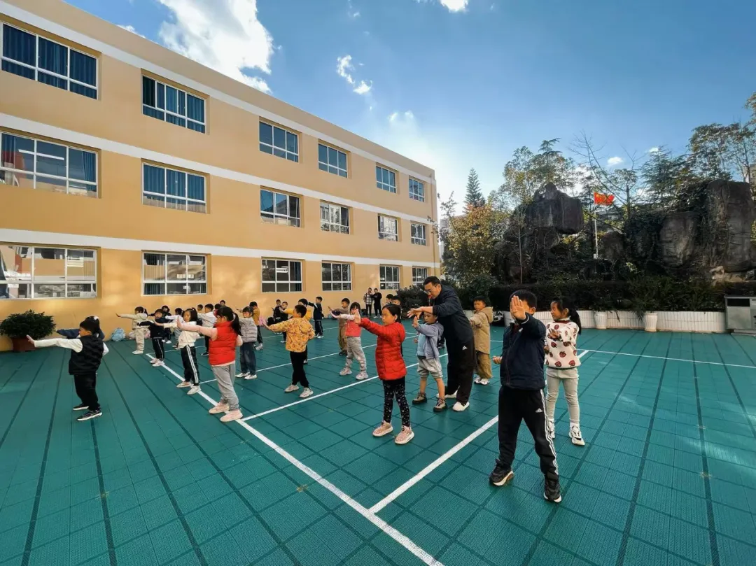 昆明西山教育体育