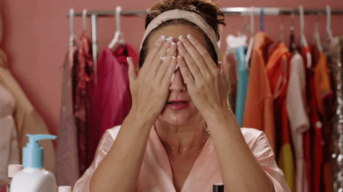 干皮每天用一次洗面奶即可