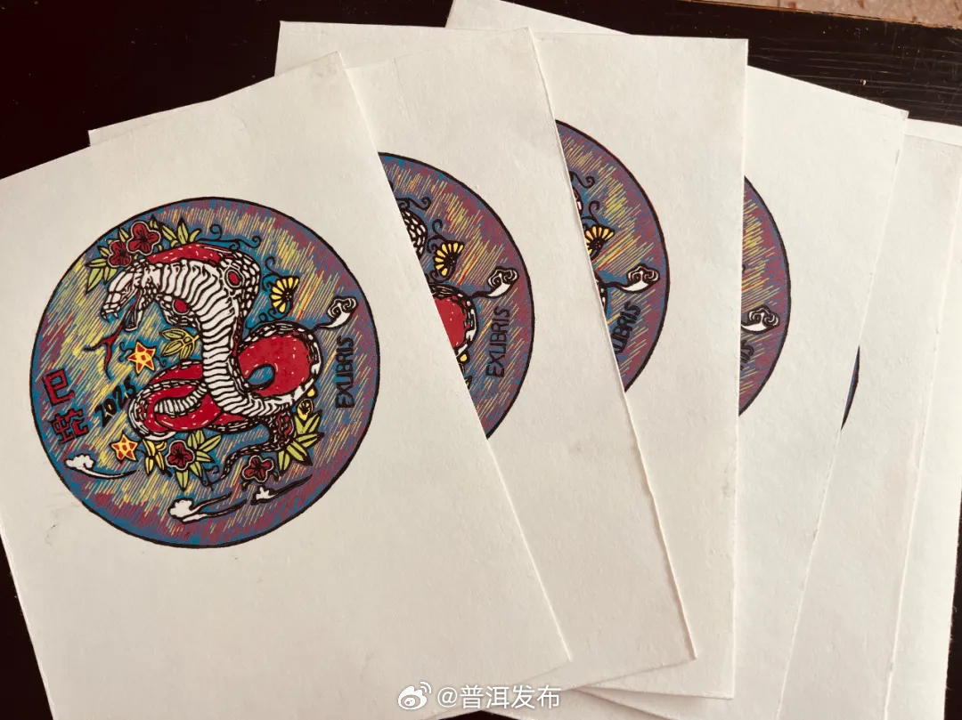 普洱这群娃娃，用绝版木刻做新年贺卡！