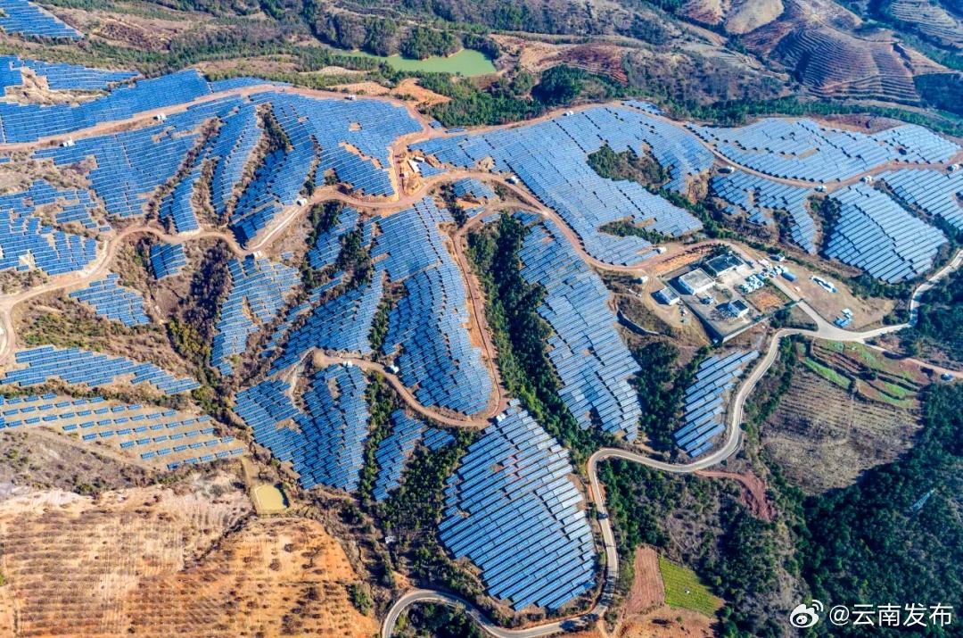 前三季度云南12个重点产业签约2204个项目