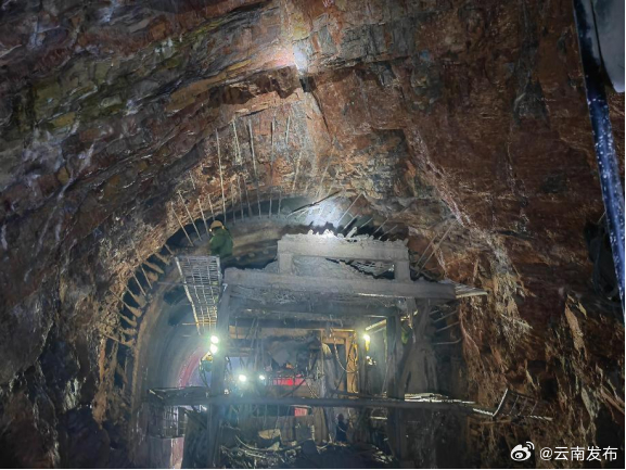 滇中引水工程小扑隧洞暨玉溪段全隧贯通