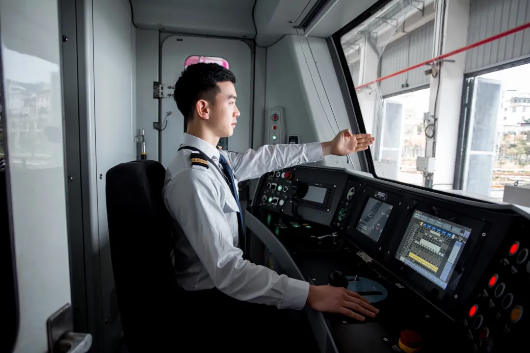 FM954汽车音乐广播