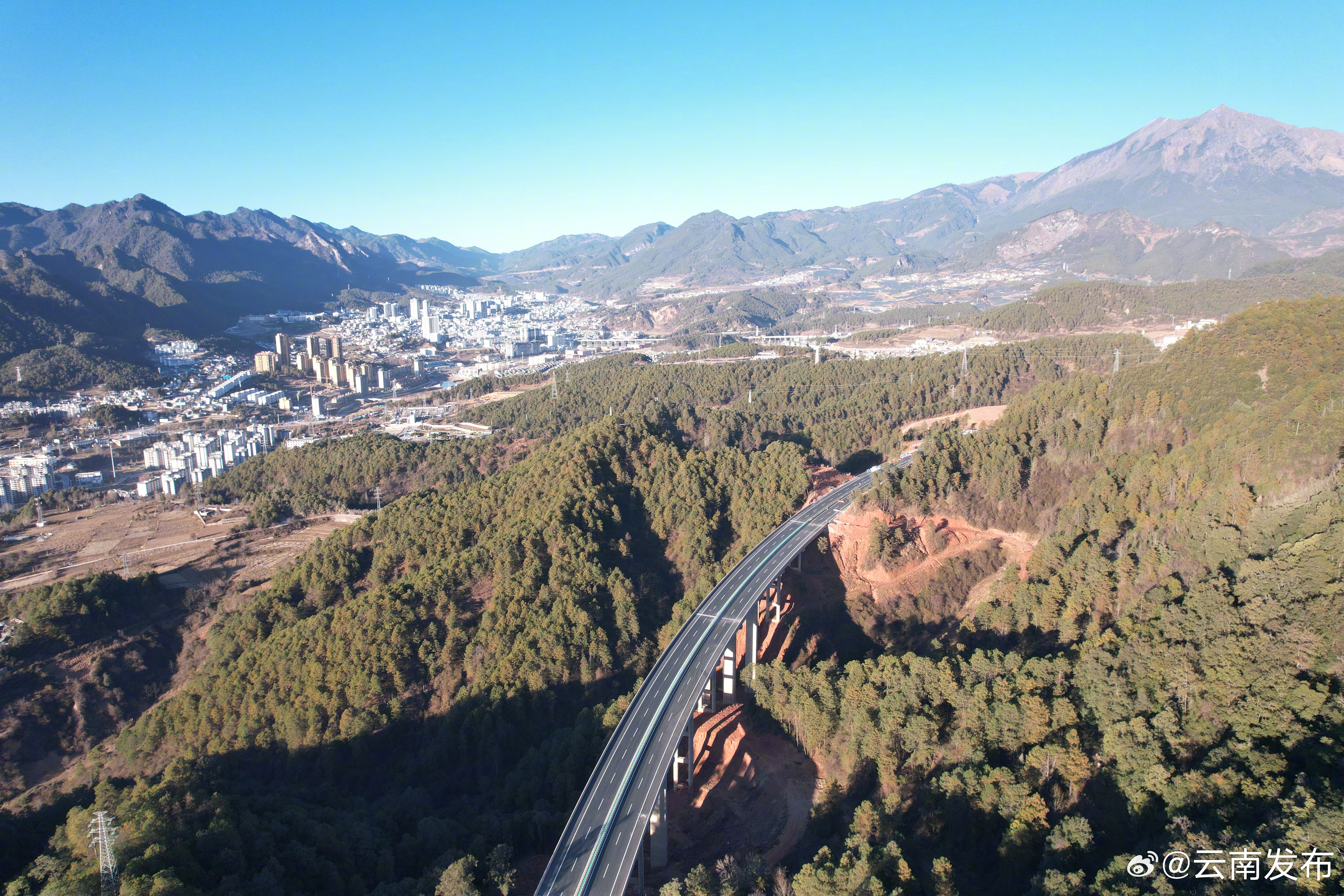 云南发布