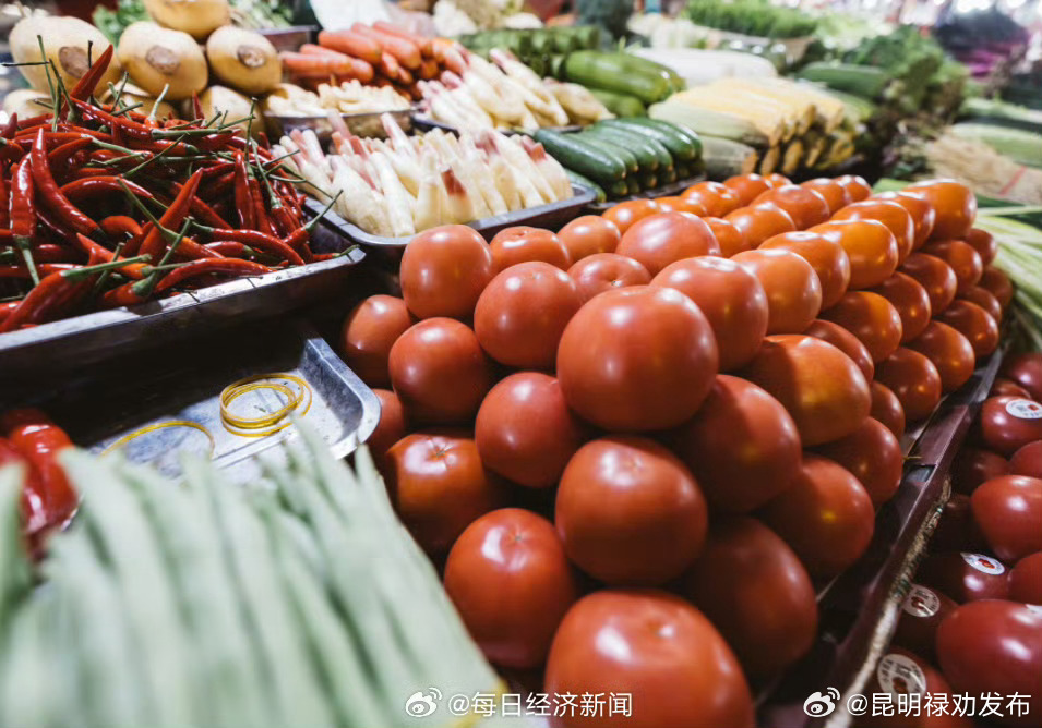 “会吃”的人更年轻 吃饭一个小改变可减慢衰老速度