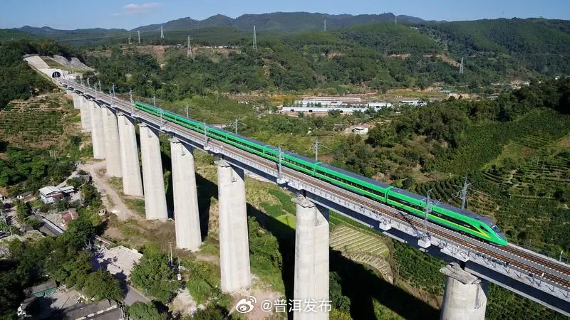 一条钢铁动脉 一条黄金通道 一条幸福丝路——中老铁路普洱段通车运营三周年纪实
