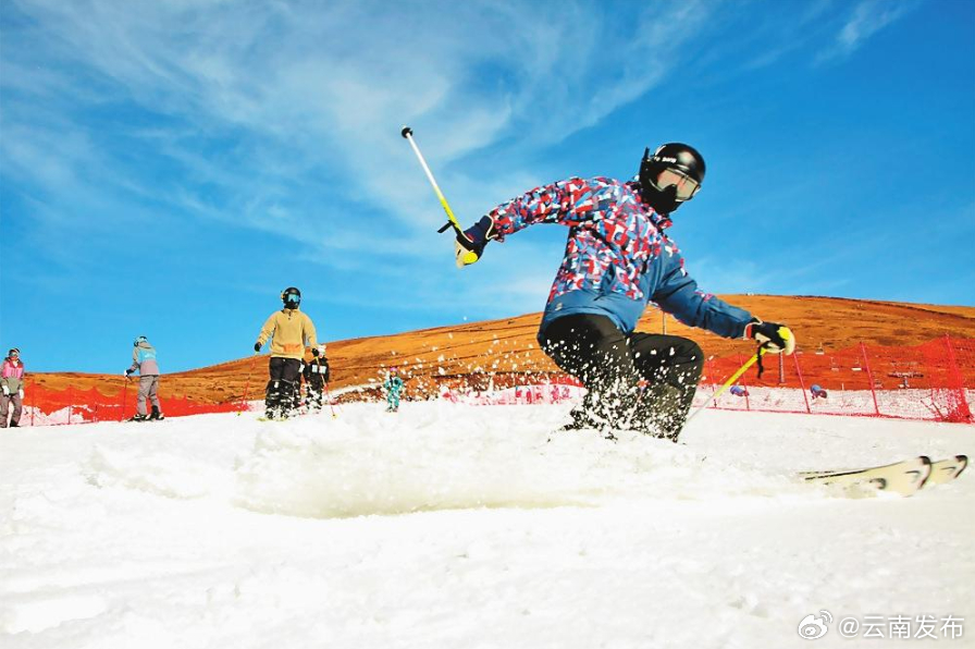 会泽大海草山滑雪场开板营业