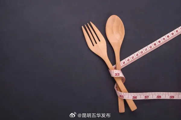 为什么轻断食会导致脱发