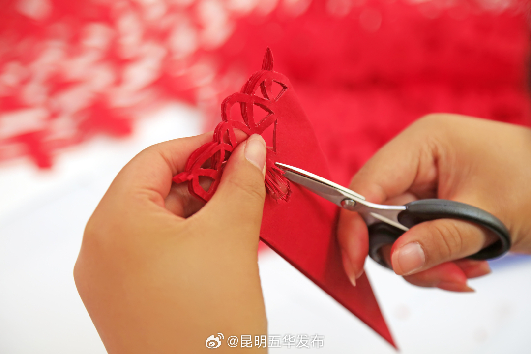 非遗过大年——2025新春送福百人同剪窗花邀你来参加