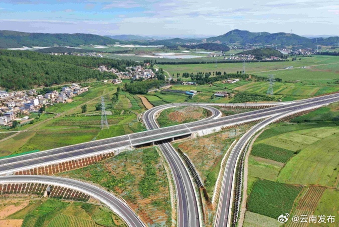 三清高速公路（昆明段）通车