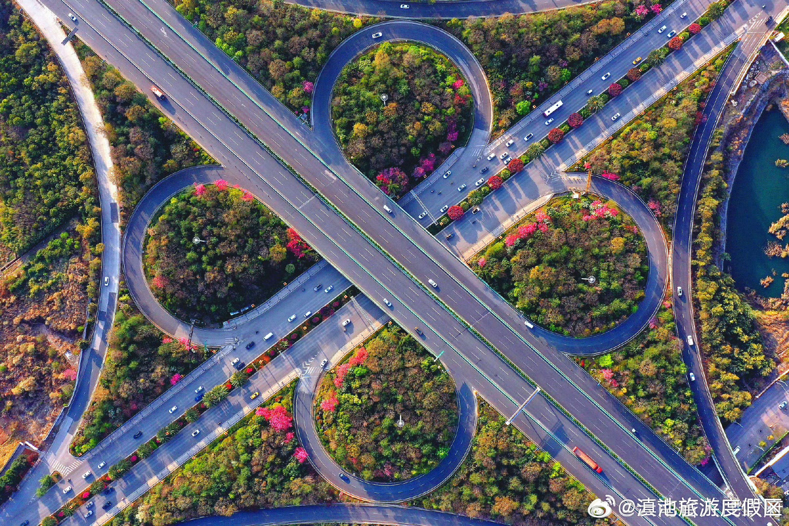 云南省绿美交通三年行动圆满收官