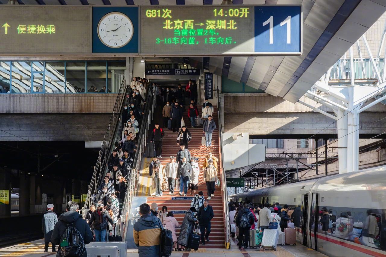 人民网