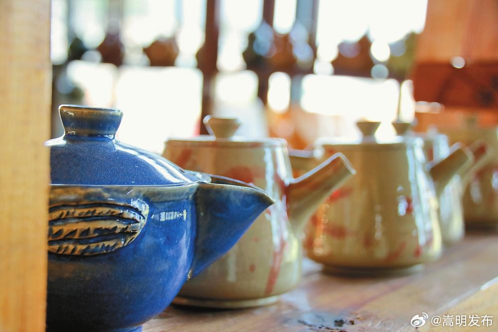 龙窑铸匠心 薪火传陶韵