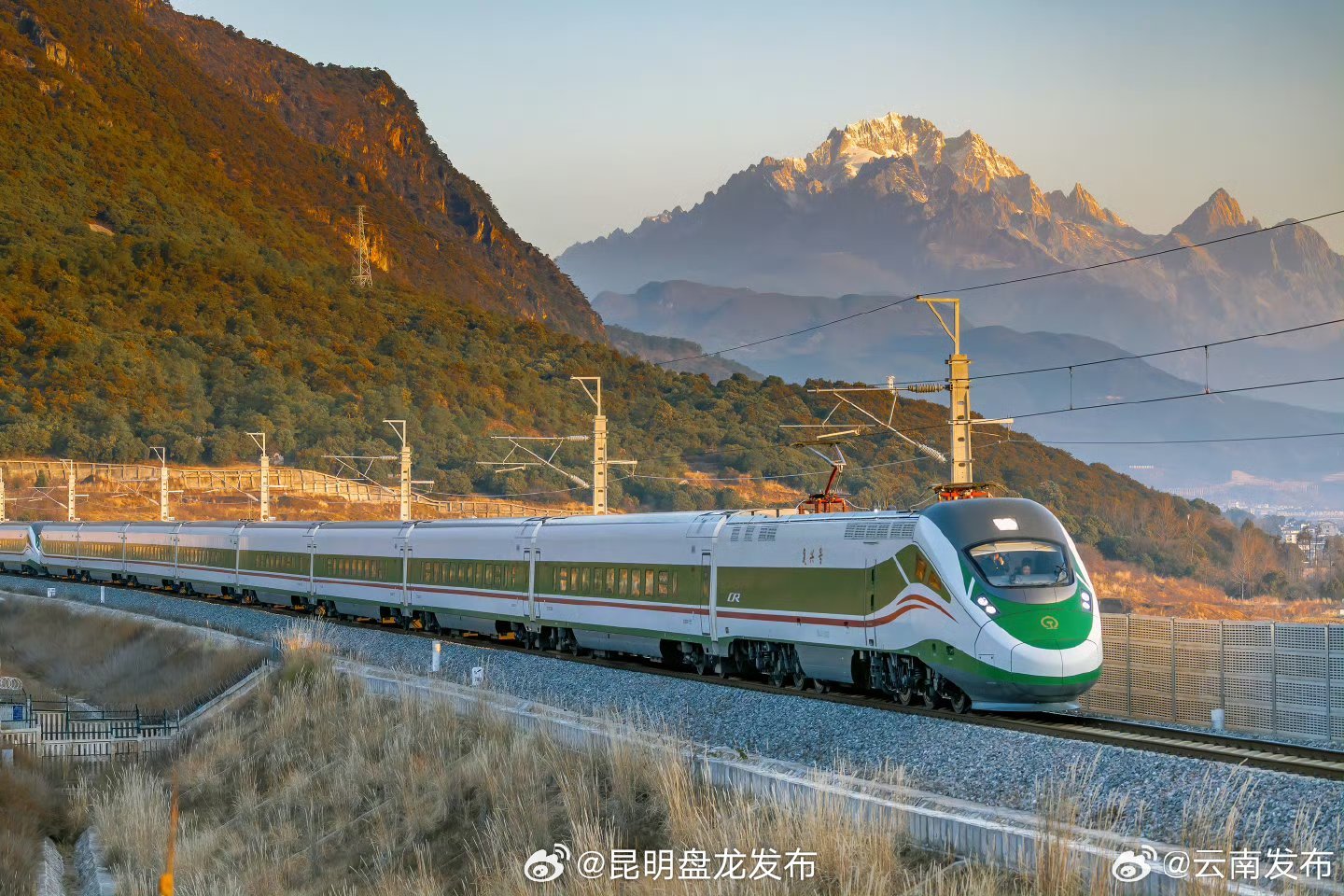 坐着火车游云南！省内环线旅游列车开行