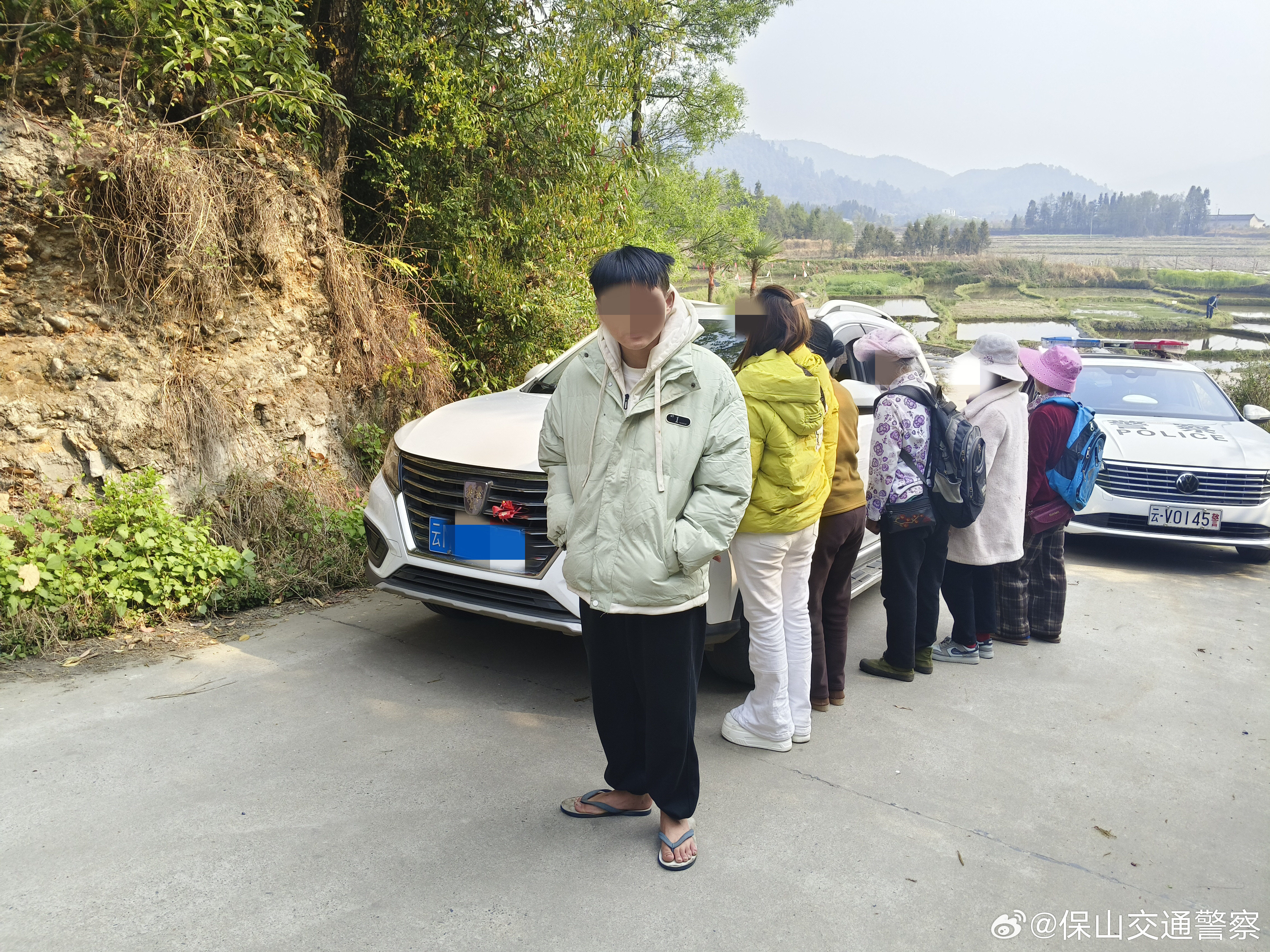 “为了让我儿子快速通过科目二考试，我就让他先开着多练习······”