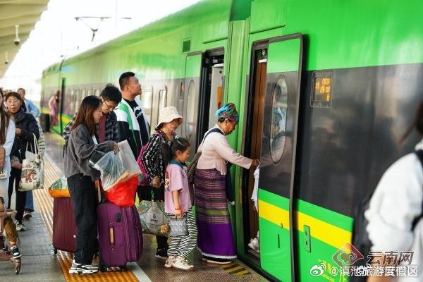 清明假期 云南铁路预计发送旅客193万人次