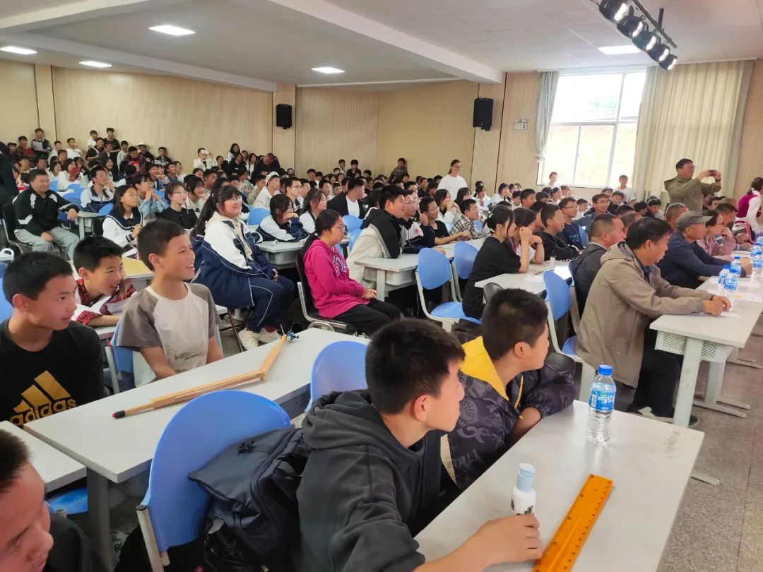 昆明西山教育体育