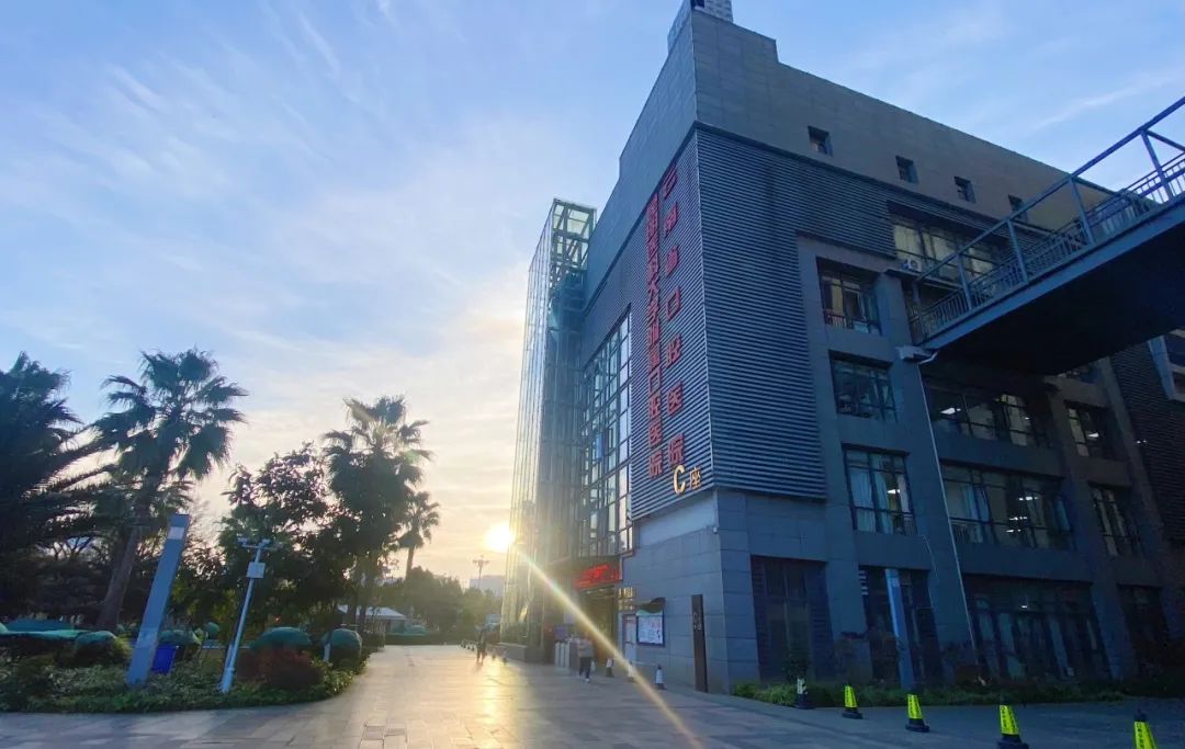 昆明医科大学附属口腔医院