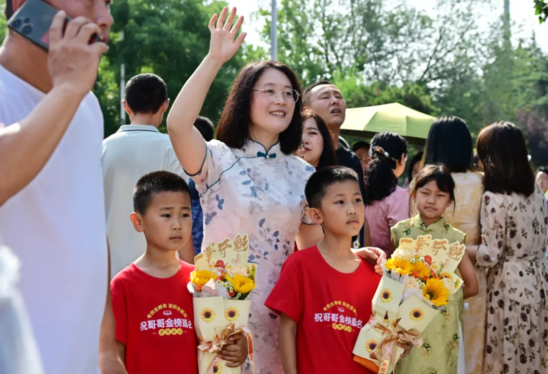 8099999街头巷尾微信