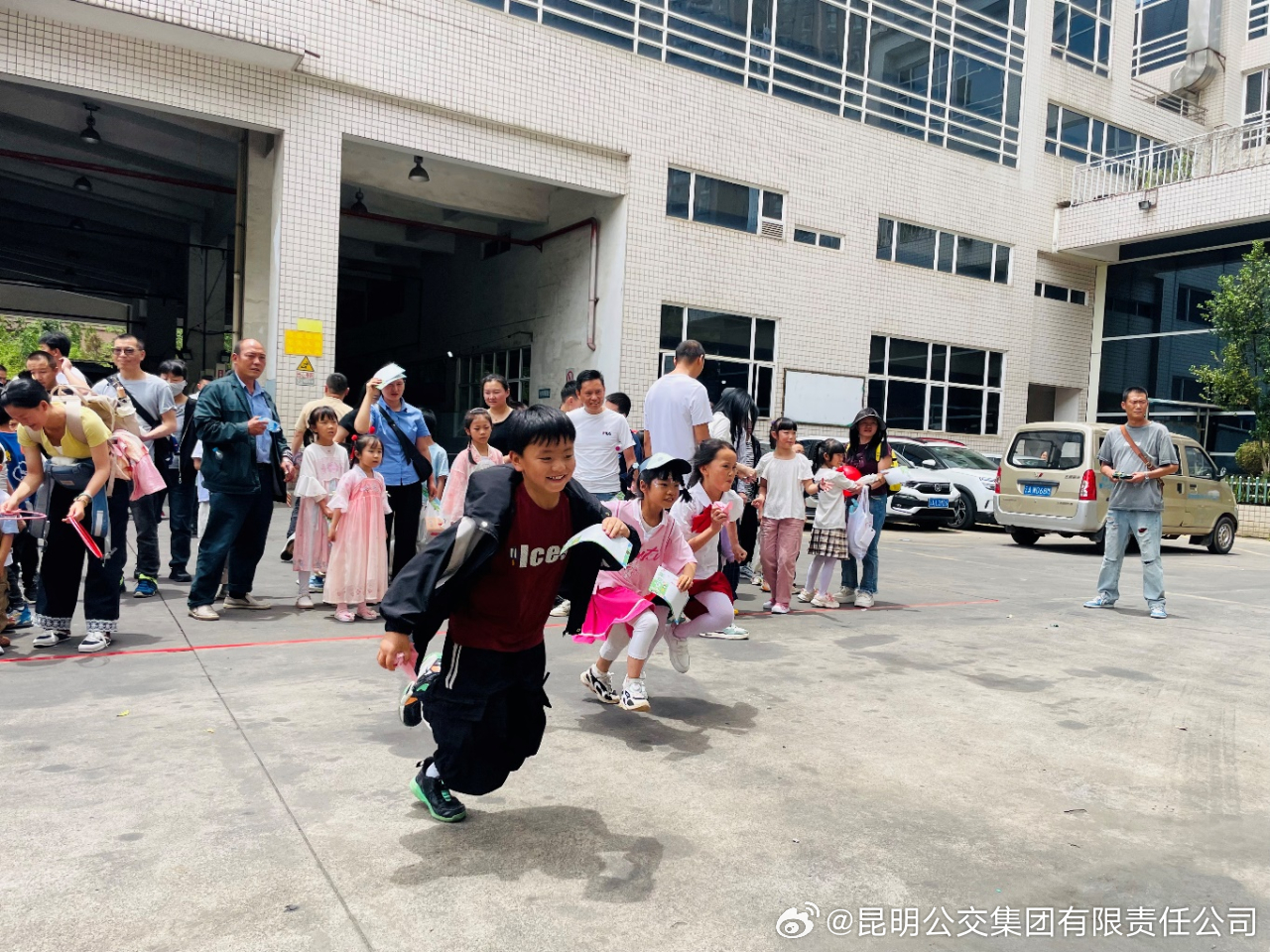 昆明公交集团有限责任公司