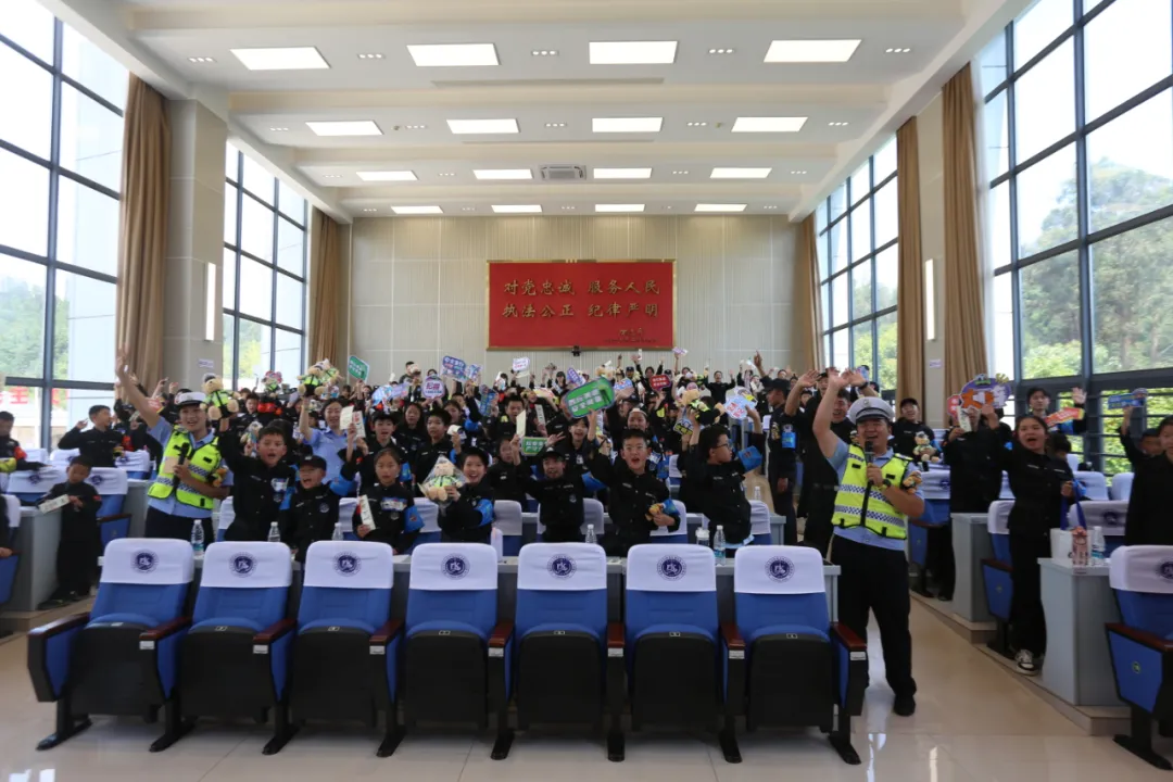 云南丽江警方