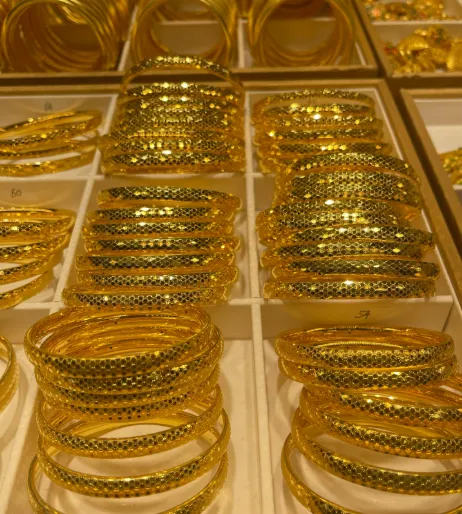 金饰克价重回1000元大关