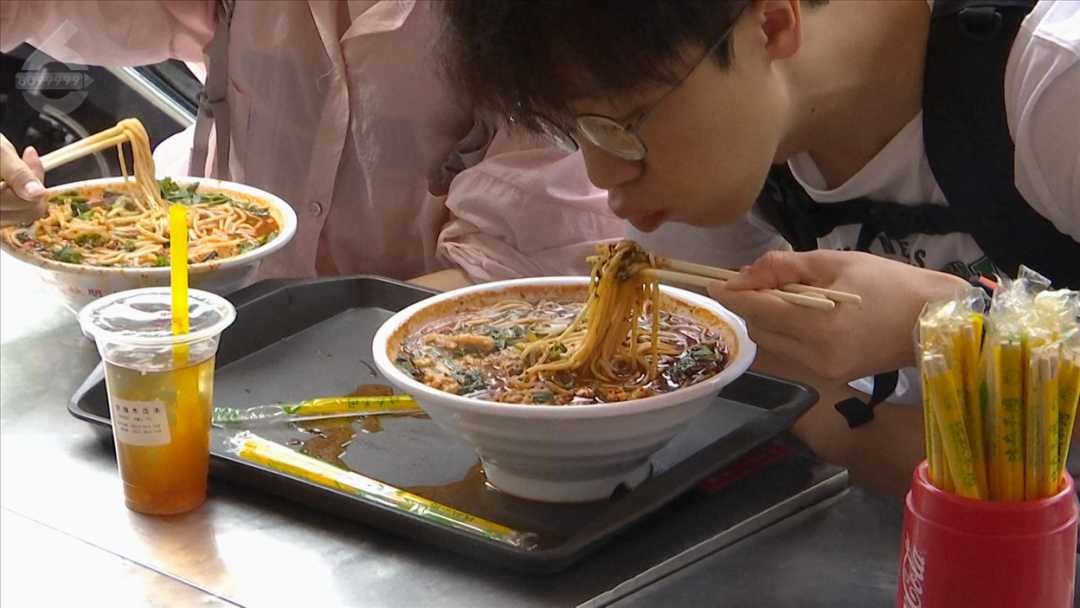 8099999街头巷尾微信