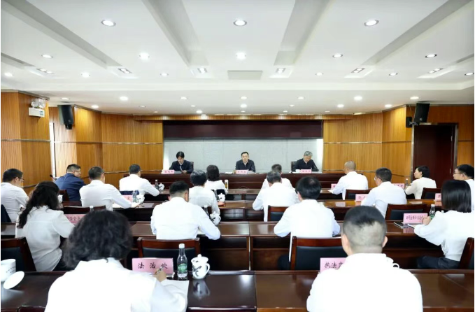 杨越远同志任昆明市委政法委书记