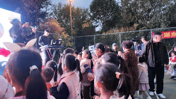 8099999街头巷尾微信