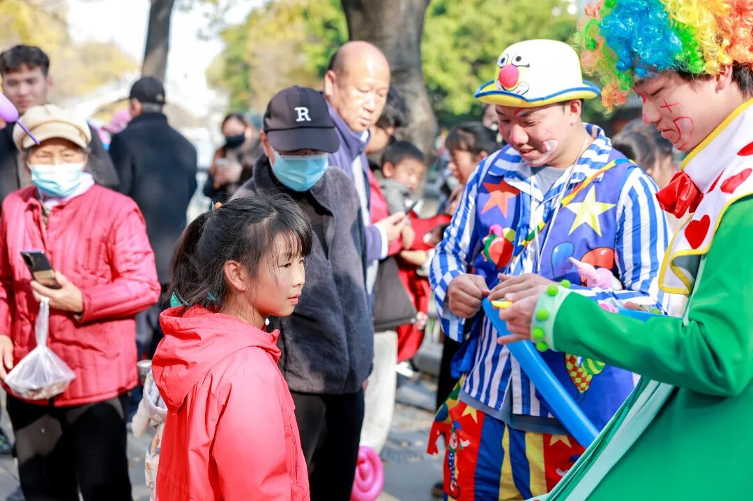 8099999街头巷尾微信