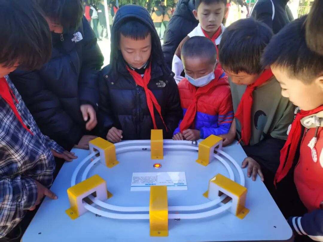 昆明西山教育体育