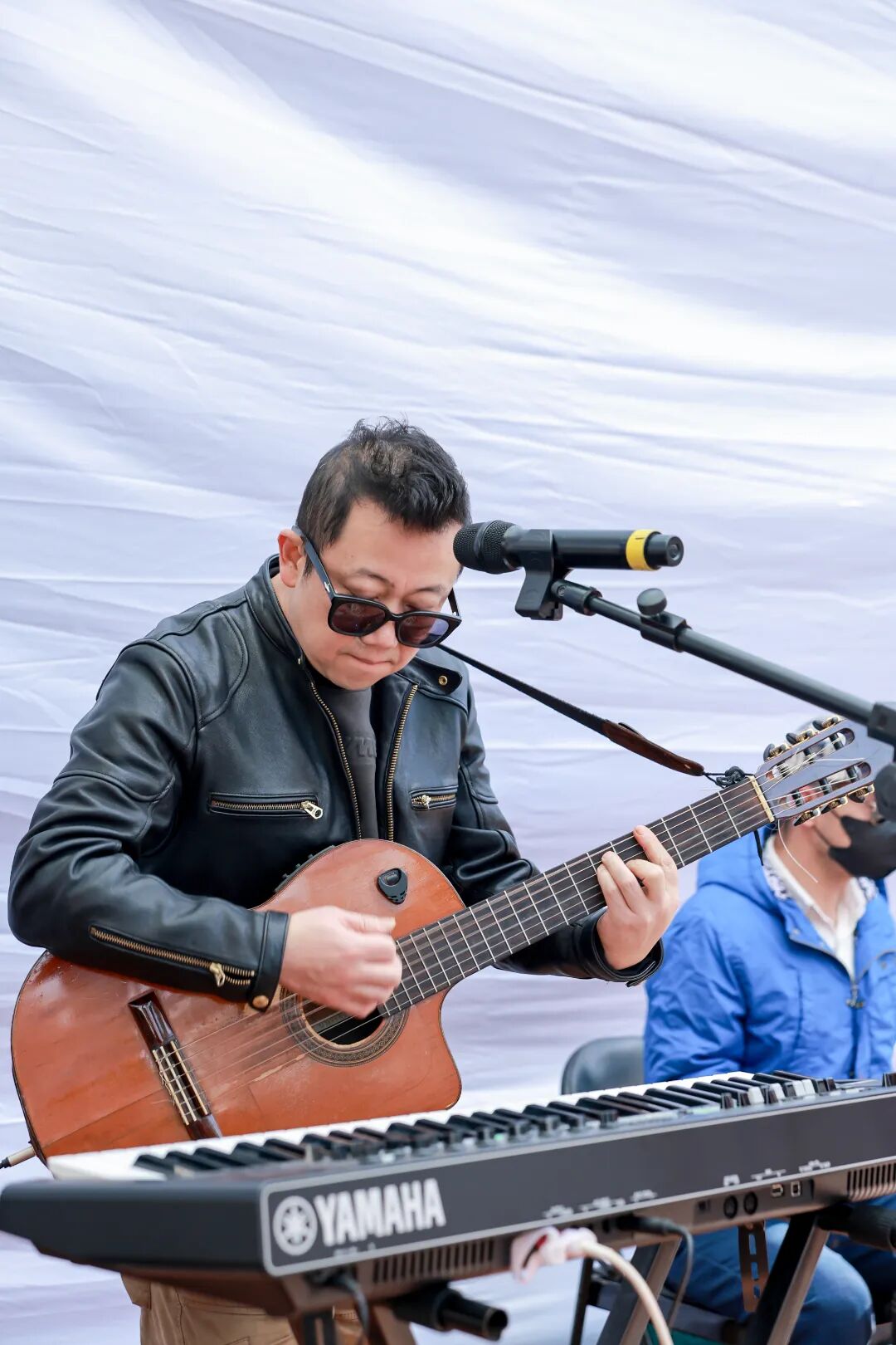 8099999街头巷尾微信