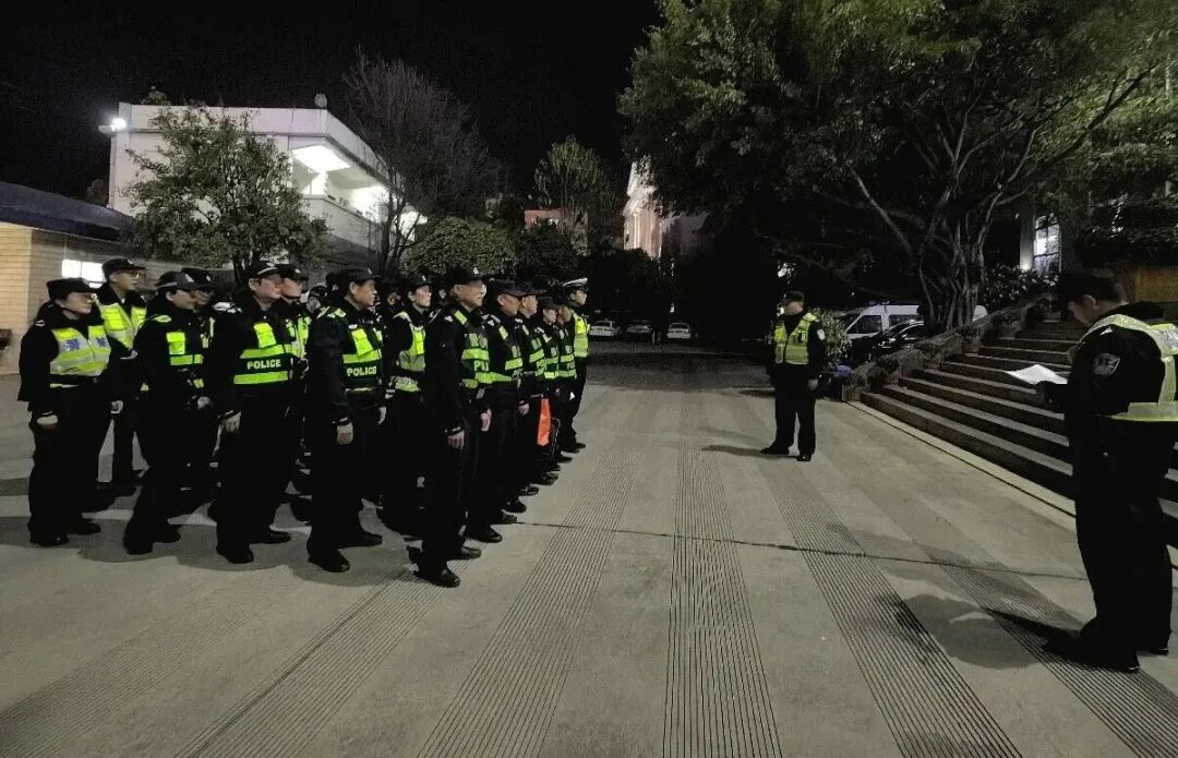 8099999街头巷尾微信