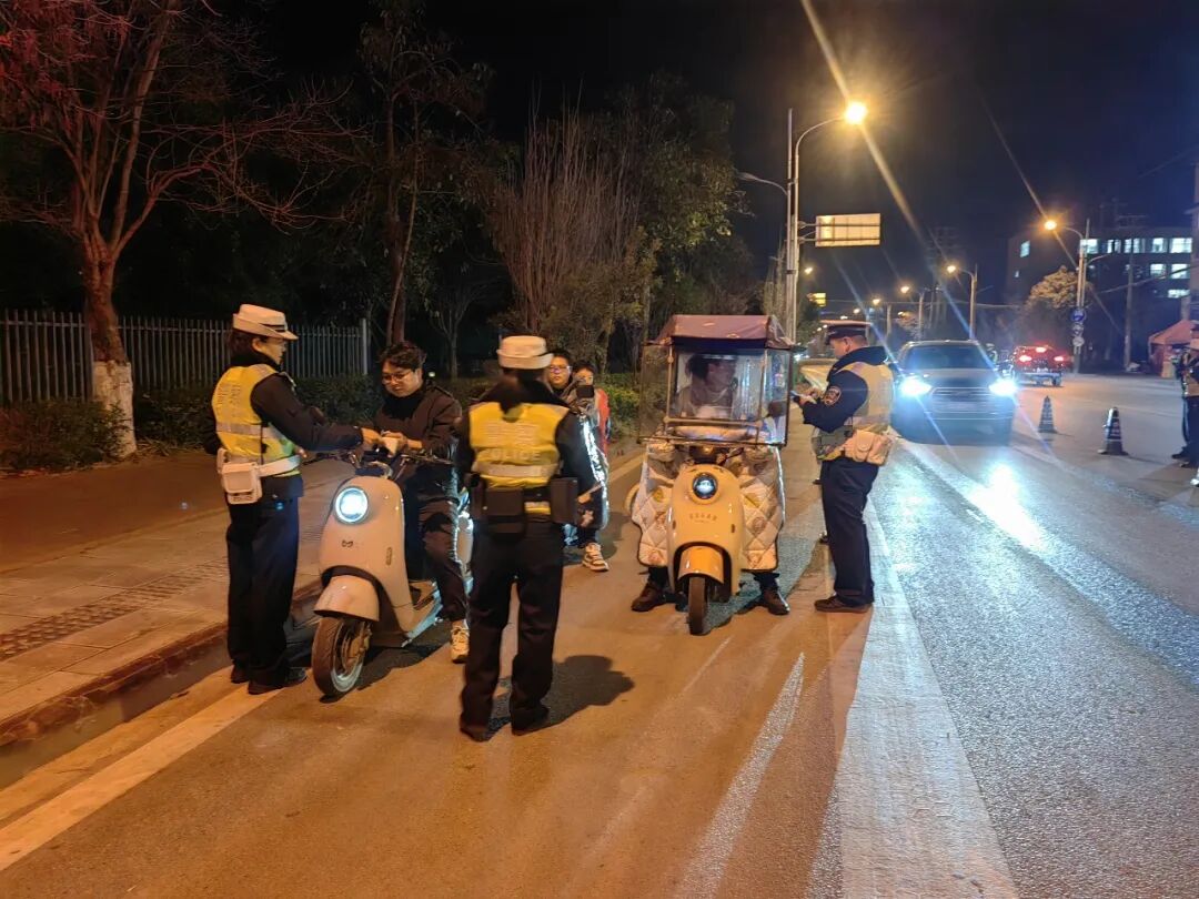 8099999街头巷尾微信