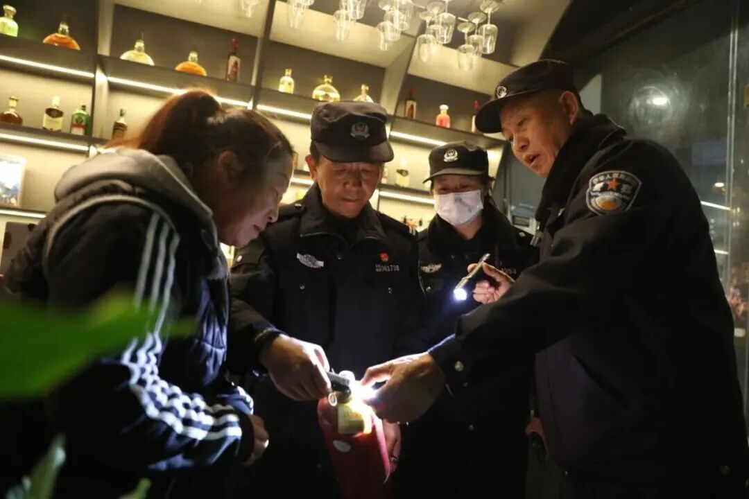 8099999街头巷尾微信