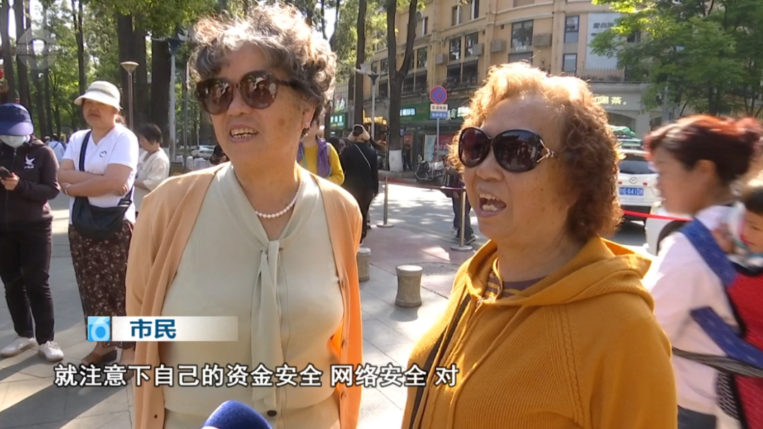 8099999街头巷尾