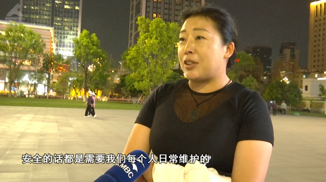 8099999街头巷尾