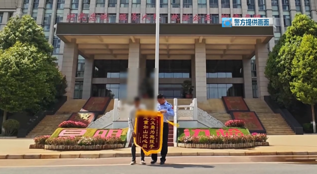 8099999街头巷尾
