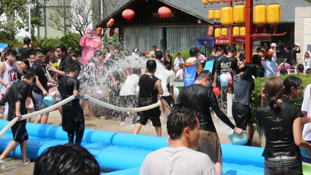 街头巷尾