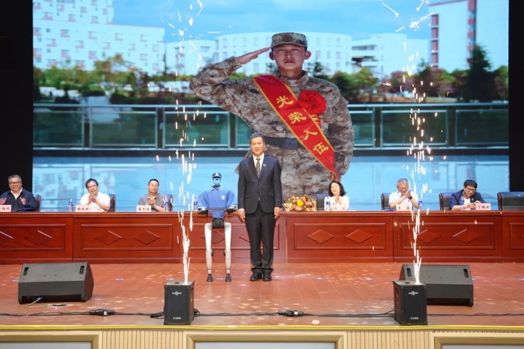 昆报头条