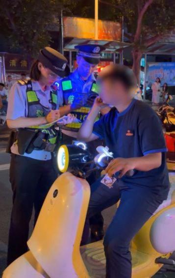 8099999街头巷尾微信